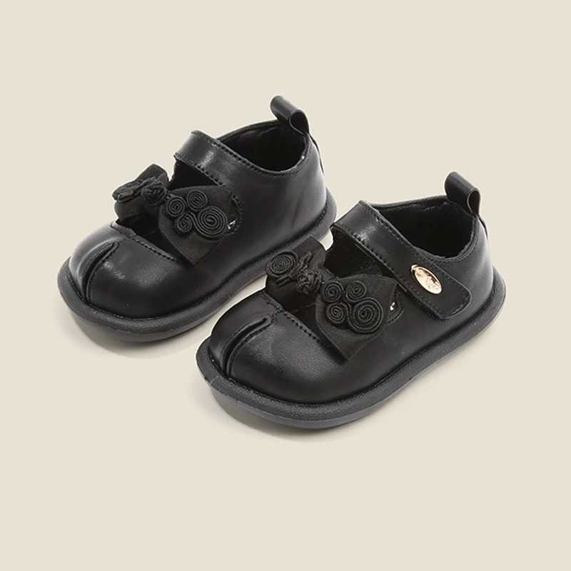 Babyschoenen Claladoudou Babyleren schoenen Effen Beige Bruin Merk Modieuze schoenen Lentejurk voor kinderen Meisjes Prestatie Bruiloft 240315