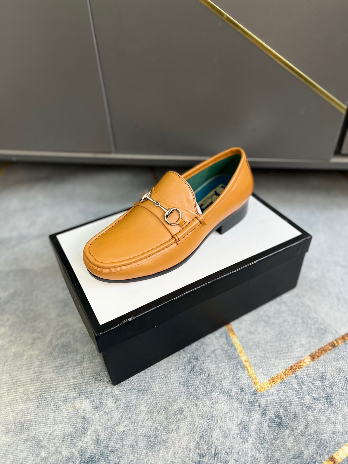 2023 Erkek Tasarımcı Düğün Elbise Ayakkabı Sıradan Kayma Loafers Erkekler Moda Markası İş Oxford Ayakkabı Boyutu 38-44