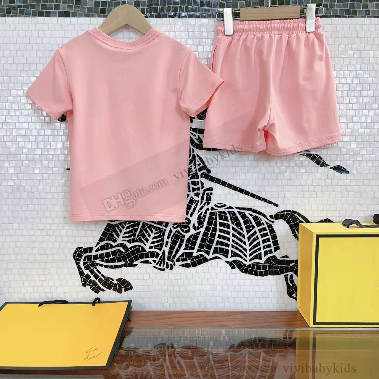 2024 Sommer Jungen Mädchen Desinger Kleidung Sets Kinder Baumwolle Kurzarm T-Shirt Shorts 2 Stück Kinder Casual Sport Outfits S1198