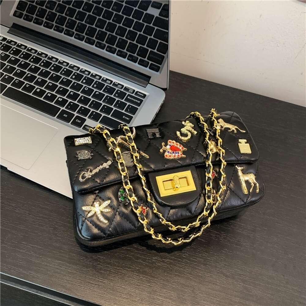 Fábrica vende 85% de desconto marca designer nova bolsa bolsas estilo clássico ombro saco quadrado grande capacidade imitação moda bola dourada botão grade