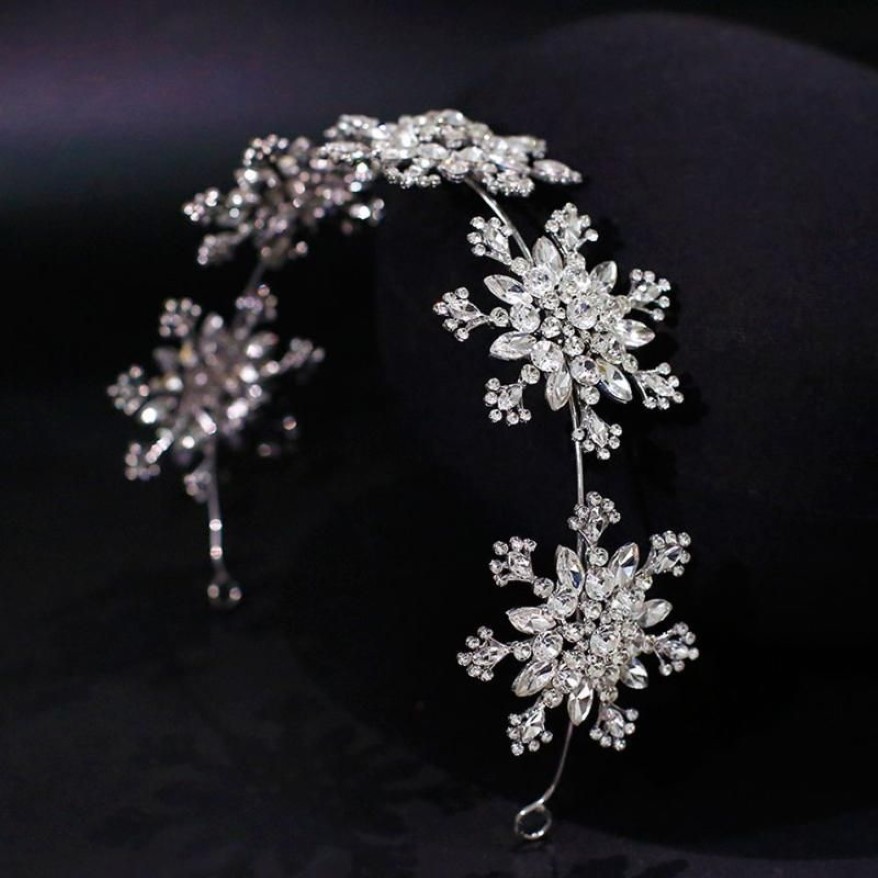 Hårklämmor Barrettes Korean Style Crown Fashion Jewelry Rhinestone frisör Diaadem Pannband Bröllopstillbehör Snöflinga Hår219D
