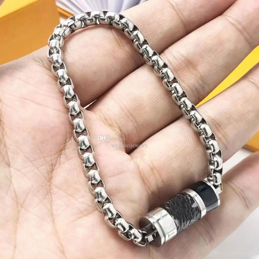 Unique designer Titanium Steel Bracelets Couple Bracelet Fashion Trend Quality luxury Jewelry Supply wholes with box2927