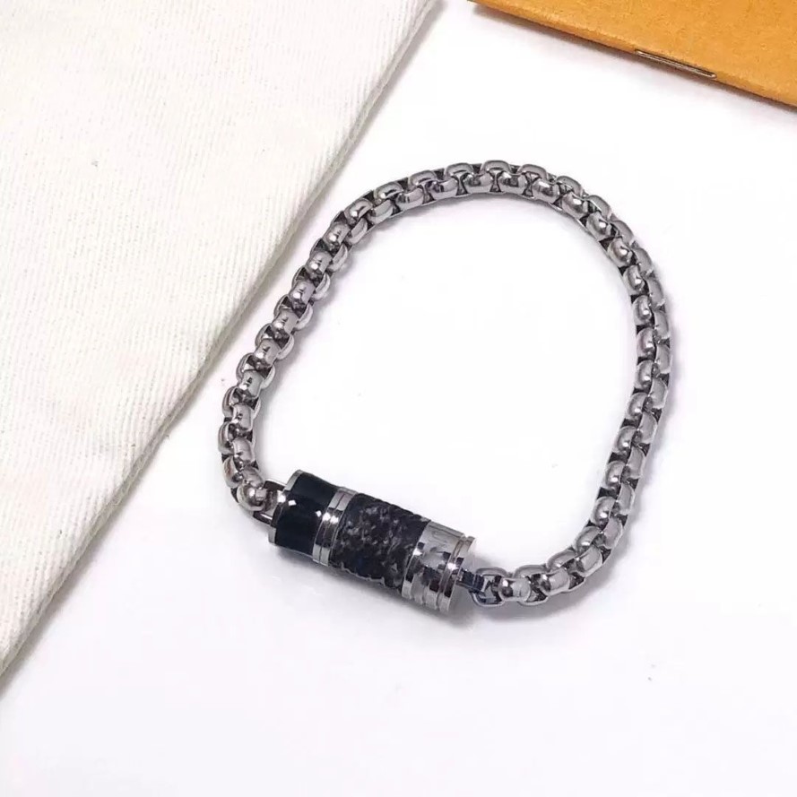 Unique designer Titanium Steel Bracelets Couple Bracelet Fashion Trend Quality luxury Jewelry Supply wholes with box2927