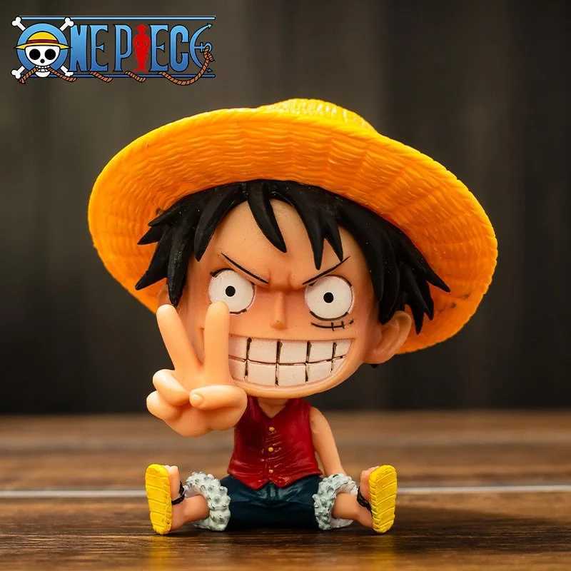 Actiespeelgoedfiguren Nieuwe Q-versie van Pirate King autoaccessoires en decoraties schattig en creatief Luffy Sauron-beeldjes hoogwaardige middenconsole