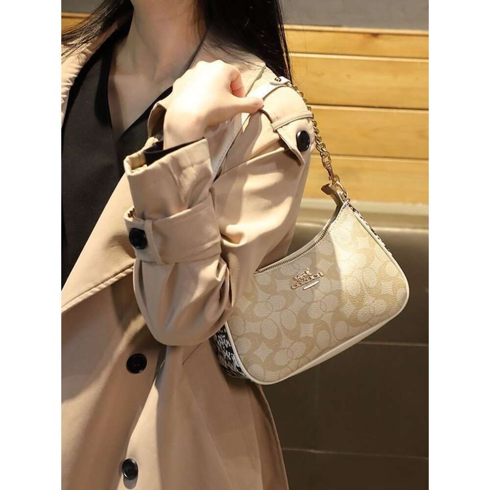 Fabrikverkauf Neue Heiße Designer-Handtasche Leichte Luxus-Damentasche Schultertasche Unterarm Neues Leder mit großer Kapazität