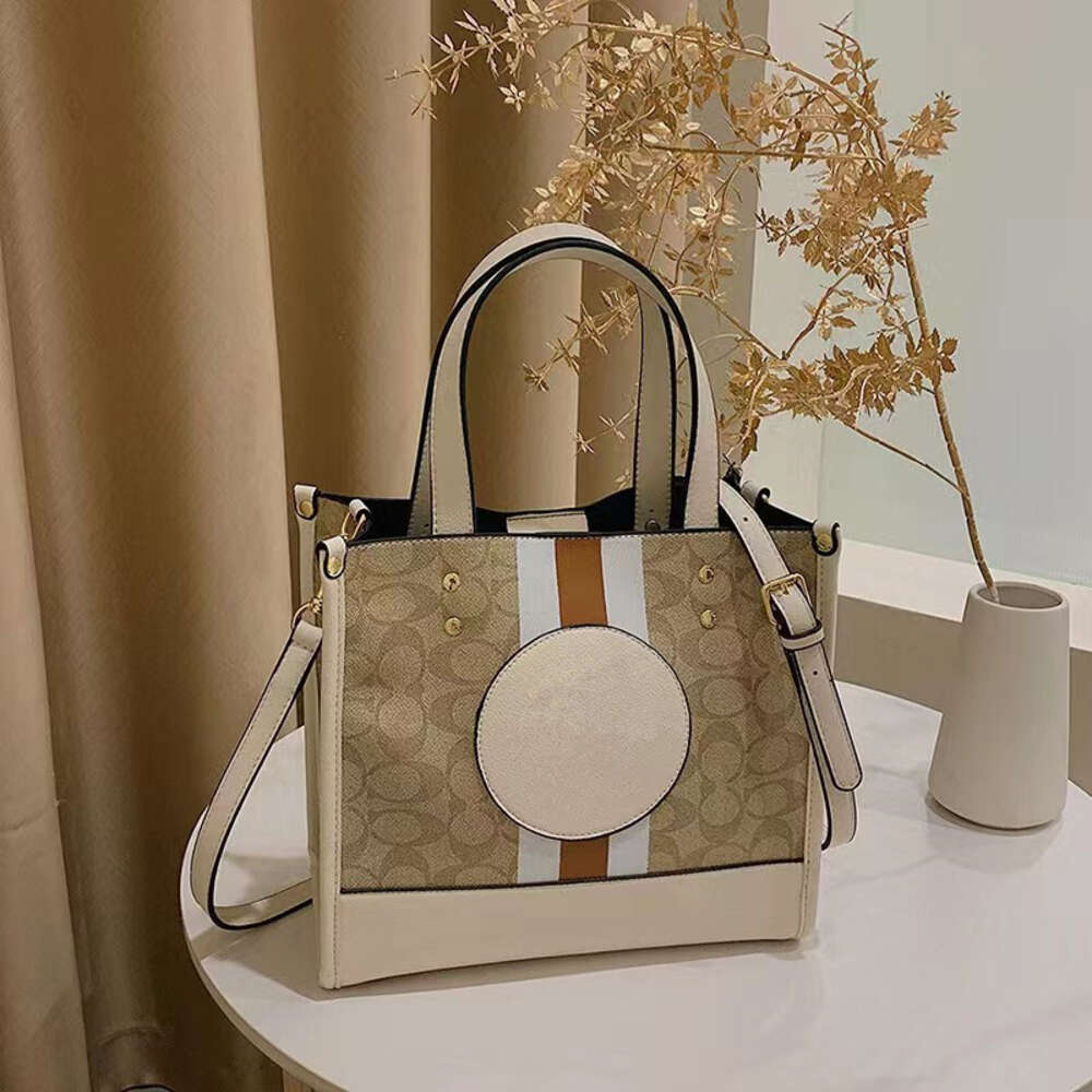 Cheap Wholesale Limited Clearance 50% Discount Handbag New Koujia High Capacity Tote Bag Fashion One Shoulder Womens Going