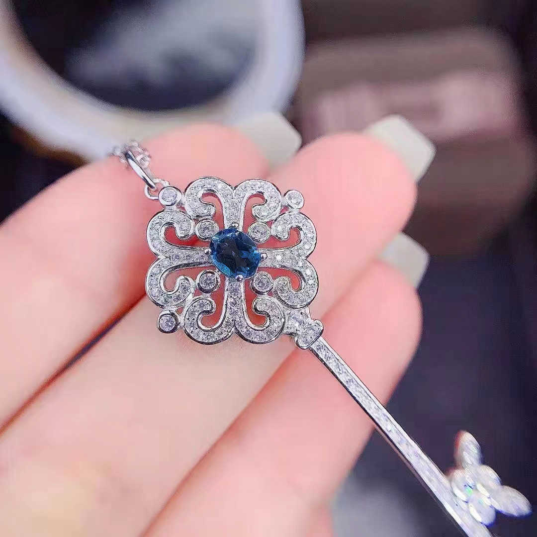 Designer Blue Key Necklace Female tiffay and co Sunflower Collar Chain Full Zircon Fashion Personalized Versatile Colorless O9IA