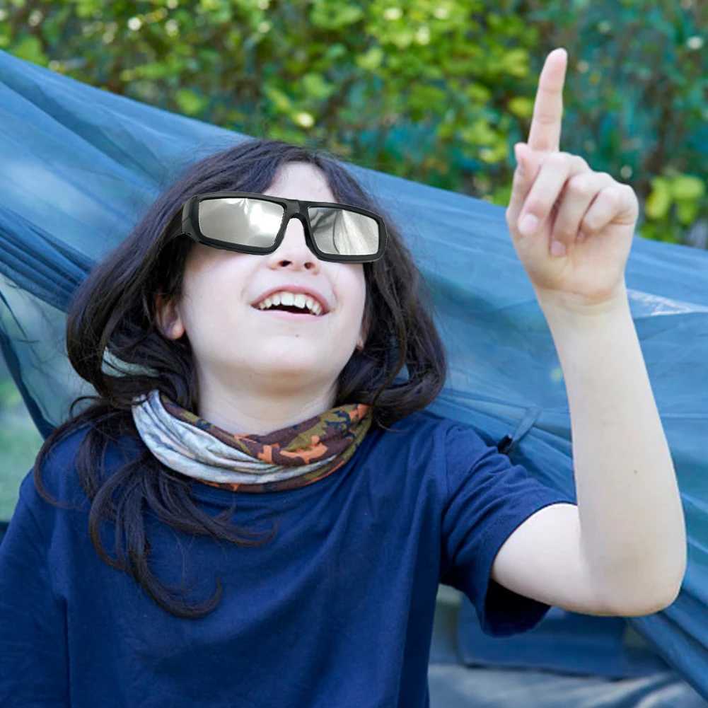 Óculos de sol para uso externo Óculos de sol de plástico com pacote de 1/2/3/5 para observação de eclipse solar atende aos padrões ISO 12312-2 2015 E Óculos de eclipse de plástico para eclipse solar H240316