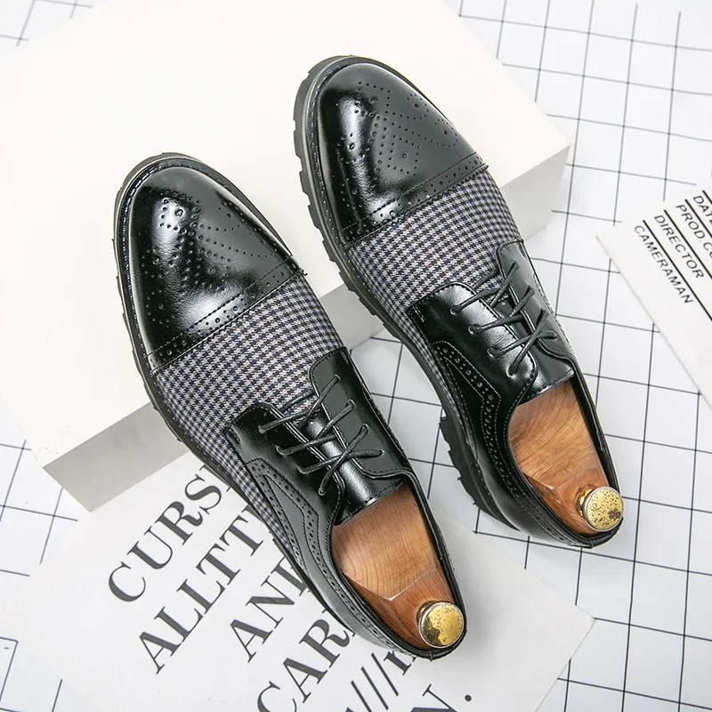 Oxford Erkek Ayakkabı Moda İş İş Gündelik Partisi Ziyafet Günlük Vintage Gravür Dantel-Up Brogue Elbise Ayakkabı Ayakkabı