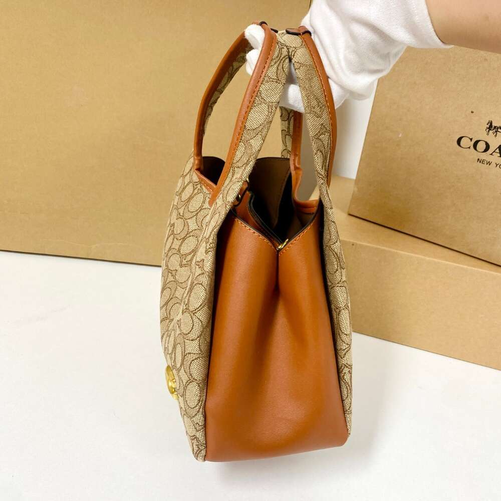 Bolsa quente na Europa e América Nova bolsa feminina Kouchi couro genuíno Lana cesta de vegetais ombro único crossbody moda simples bolsa portátil