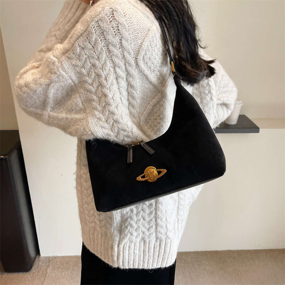 Factory Stores Underarm Bag for Women in Spring 2024 New Plush Fabric Texture Niche Handbag Fashionable and Simple Single Shoulder