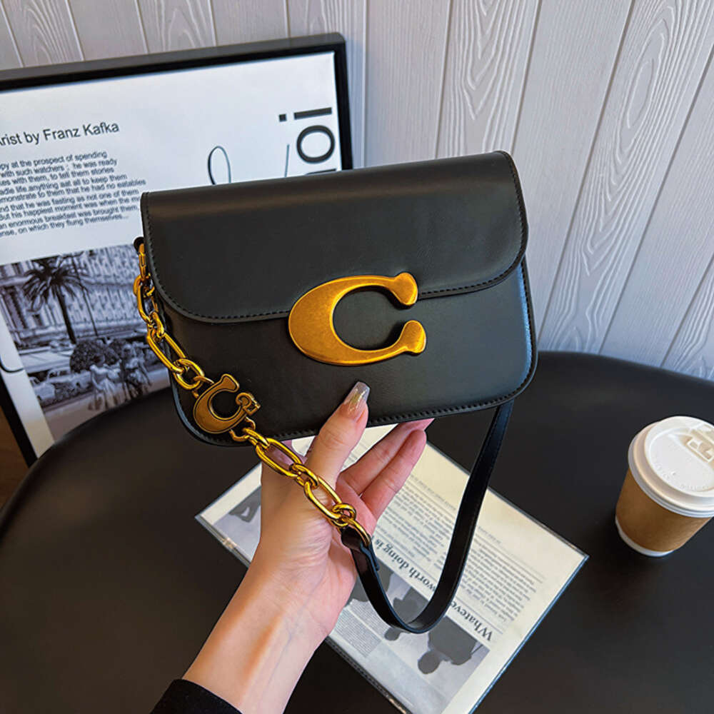 حقائب اليد الأنيقة من كبار المصممين الصغيرة وشهيرة حقيبة التوفو على طراز Crossbody Square للنساء
