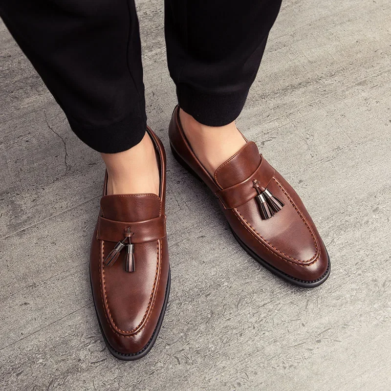 Zwarte herenschoenen Britse kwast Paty lederen loafers Platte herenschoenen Echt leer Oxford schoenen Bruiloft