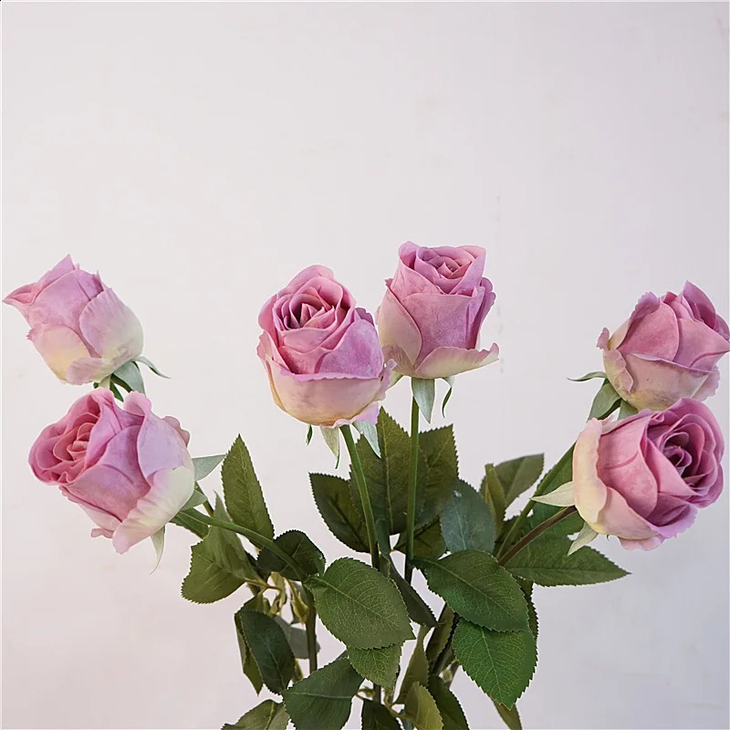 Flores de rosa artificiais de ponta hidratante Rosas reais Rosas Arranjo de flores para casa Flores falsas buquê de noiva 240306