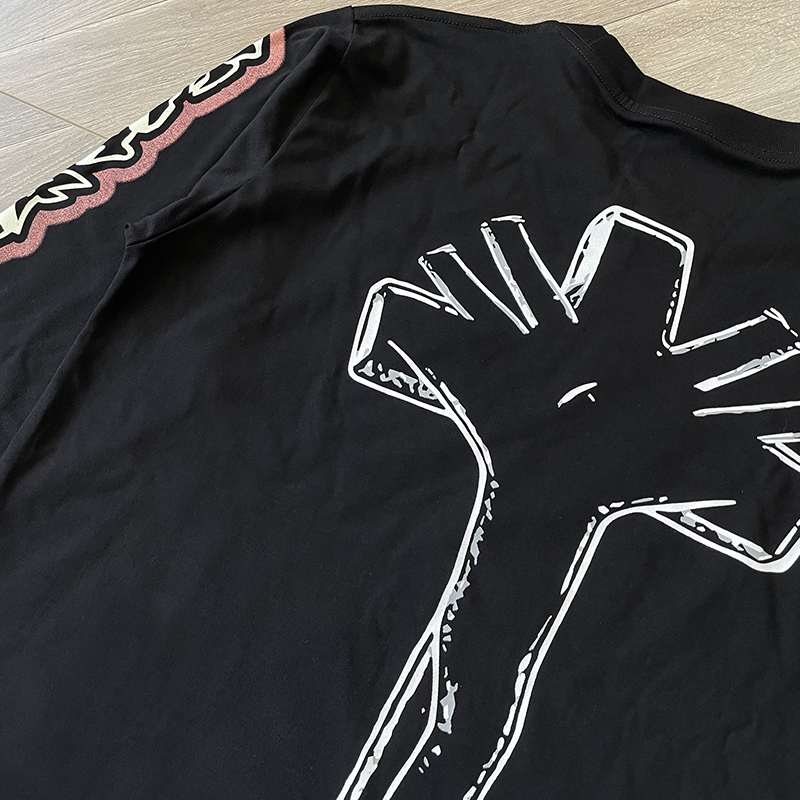 T-shirt nera a maniche lunghe da uomo T-shirt High Street con stampa graffiti Tops T-shirt