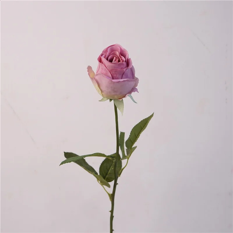 Wysokiej klasy sztuczne kwiaty róży nawilżanie prawdziwe dotyk róże ślubne Kwiat Kwiatowy dom Fałszywe kwiaty bukiet ślubny 240306
