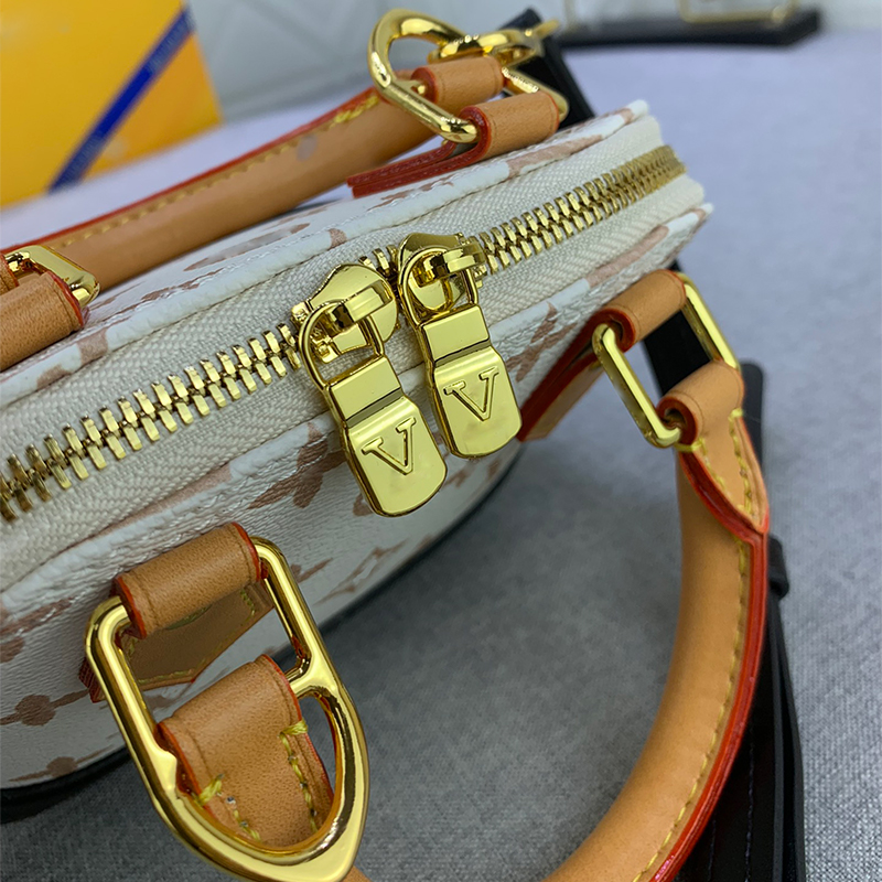 Luxury Mini Shell Bag Zipper Top Handtag Designer Bag Women Purse Crossbody Axel Handväskor Fashion Travel Shopping Totes Miini BB Size Clutch Bags Leather Purses