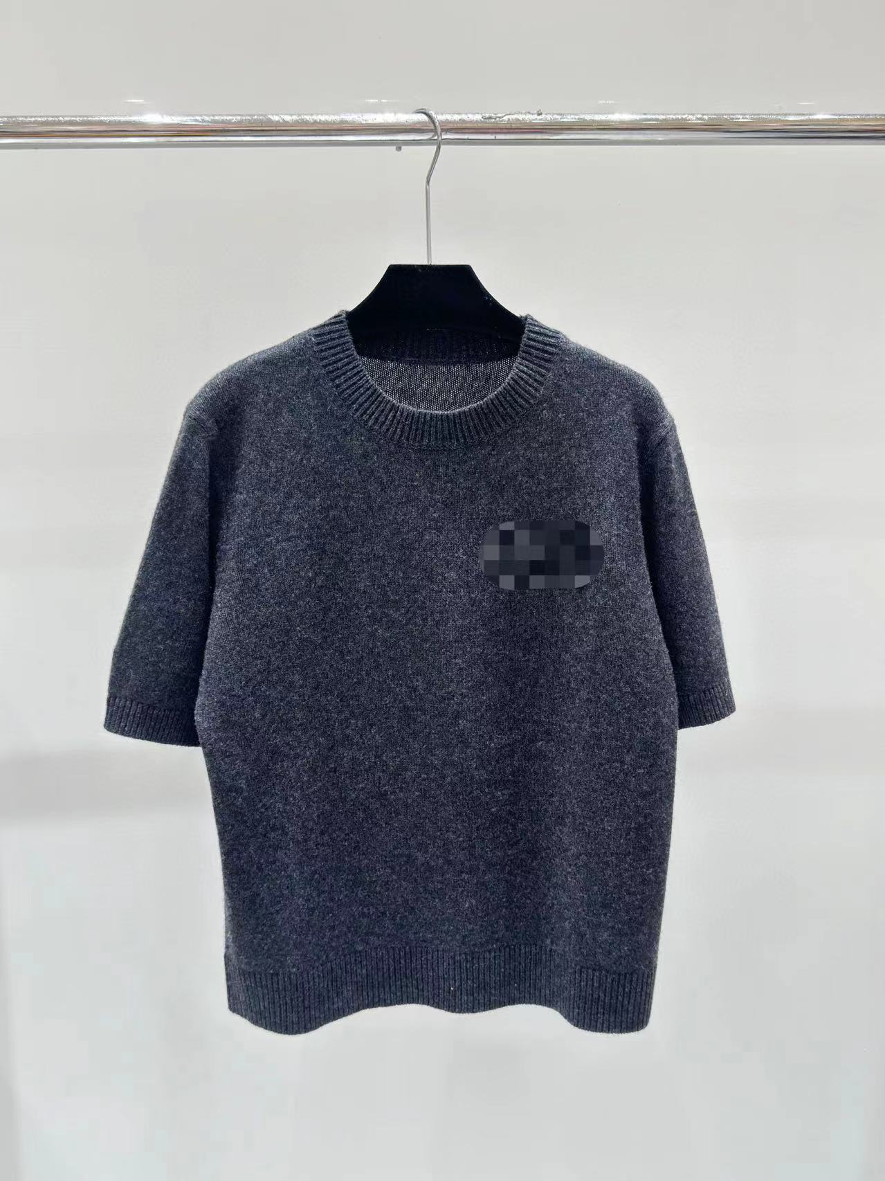 Il trasporto Libero 2024 Grigio/Grigio Scuro O Collo Maniche Corte Ricamo Donne Maglieria Maglione Designer Breve Maglione Delle Donne 3186