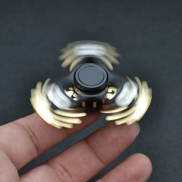 Versnellingen Fidget Spinner Vingertop Vinger Top Gyro Metaal Speelgoed EDC ADHD Fidget Hand Spiner Spiraal Desktop Anti Stress Vingerspel 240312