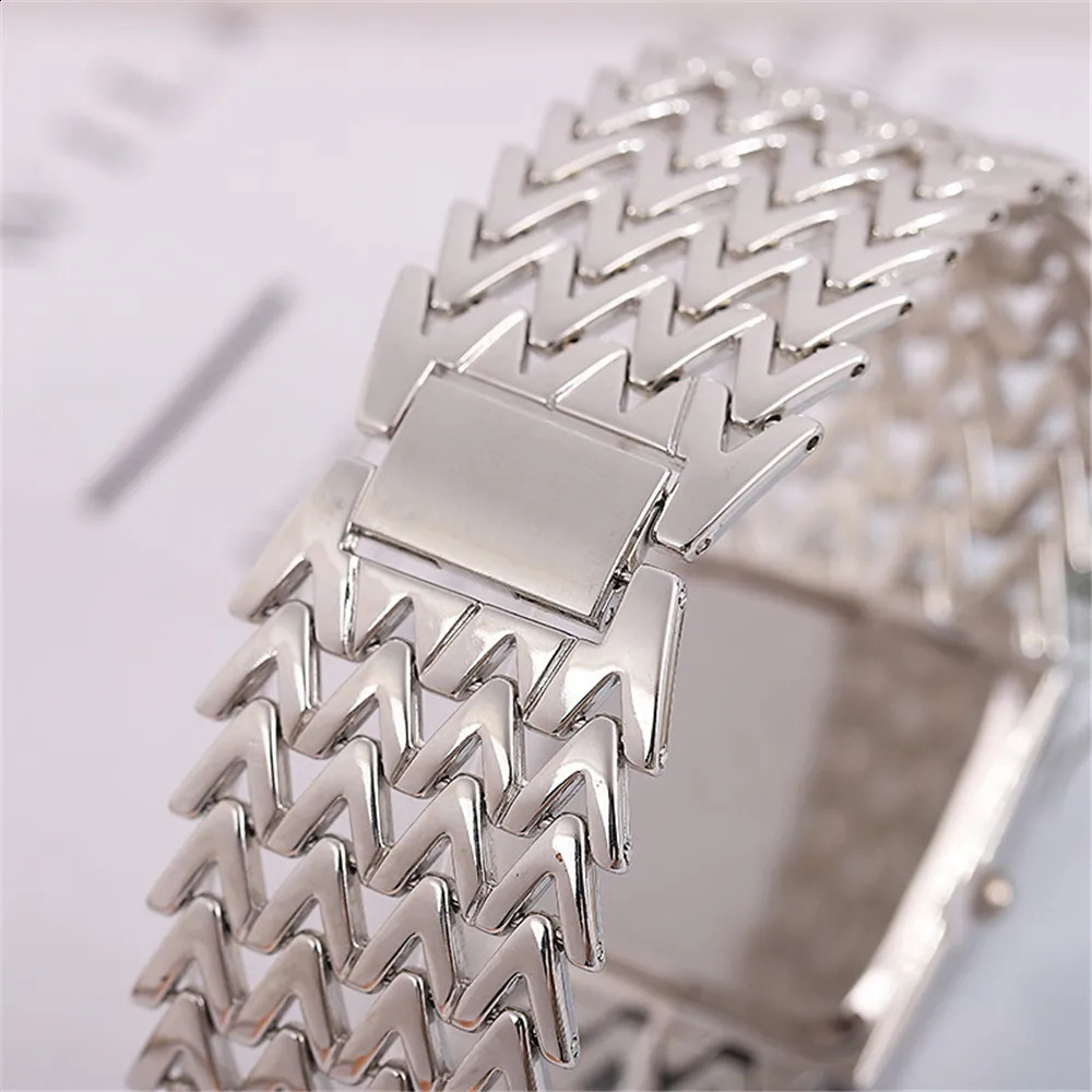 Luxe Golds Dames Bracelet Montre De Mode Simple Carré Diamant Femelle Montres À Quartz En Acier Inoxydable Femmes Horloge Robe 240305
