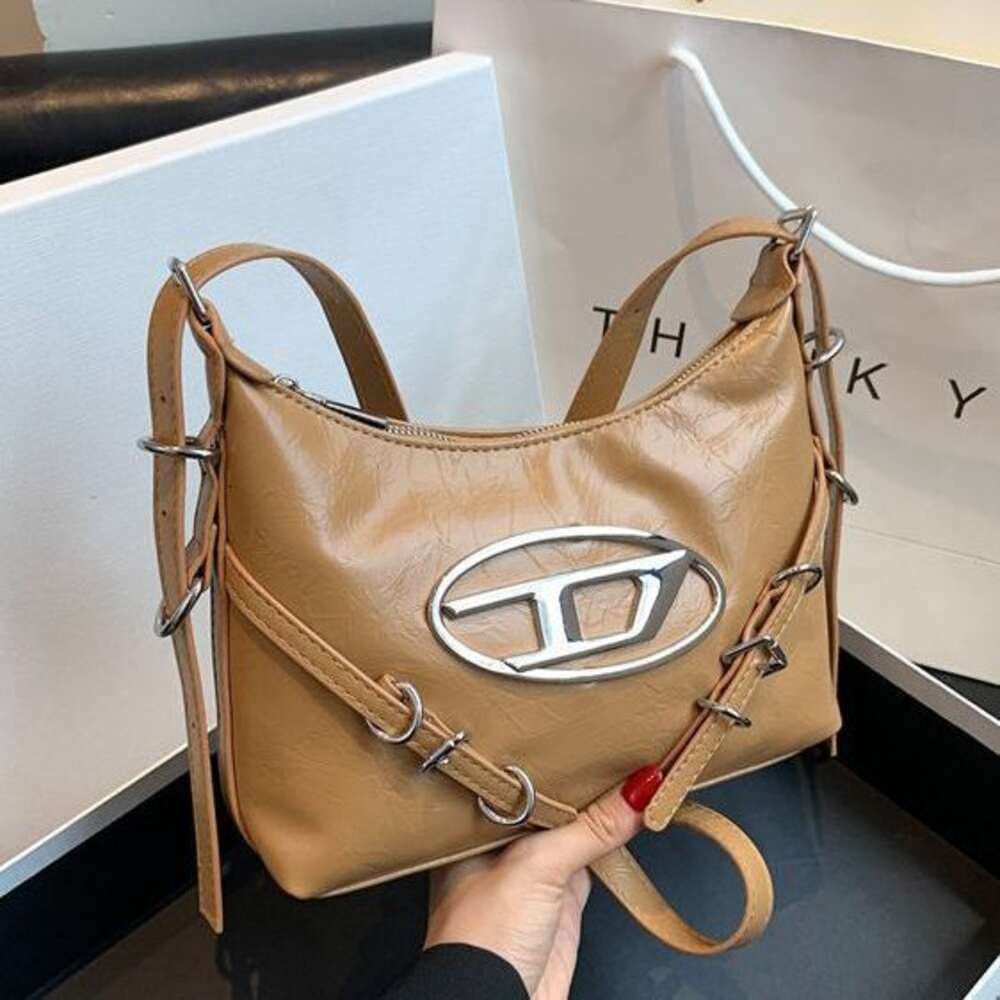 Cheap Wholesale Limited Clearance 50% Discount Handbag Hobo Bag Sier Underarm Female High-end Feeling Spicy Girl Style Jingle Shoulder Versatile