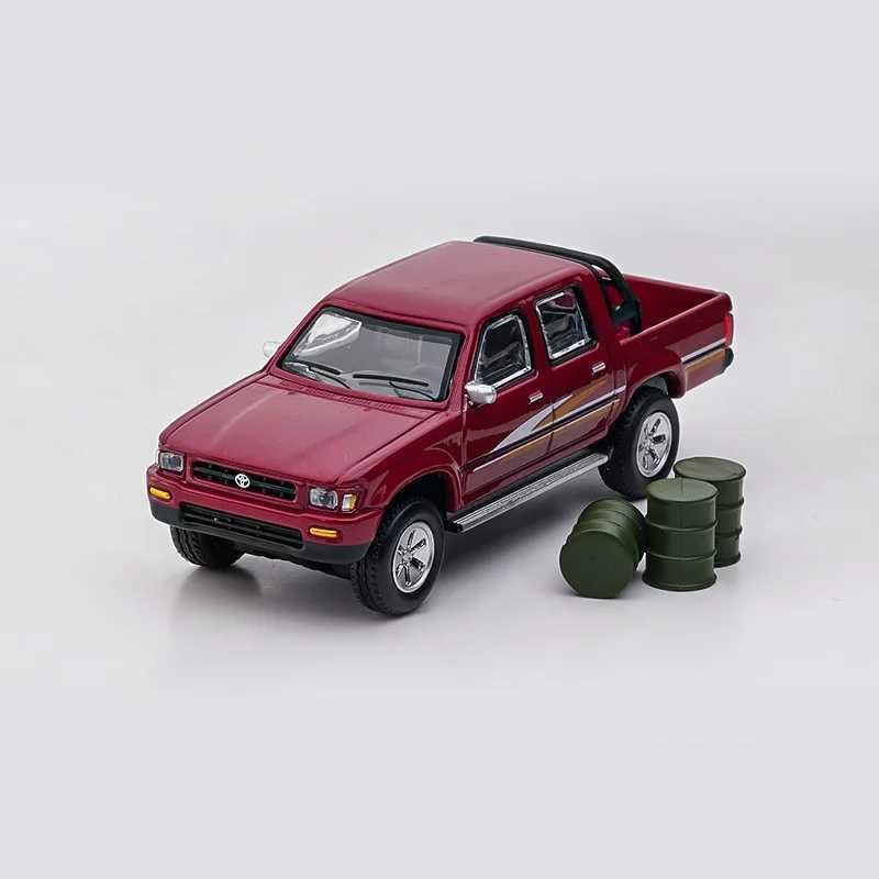 Diecast Model Cars JKM 1/64 1993 Hilux Model Car Eloy Diecast Classic off-road pickup fordon Miniature Toys for Adults Giftl2403