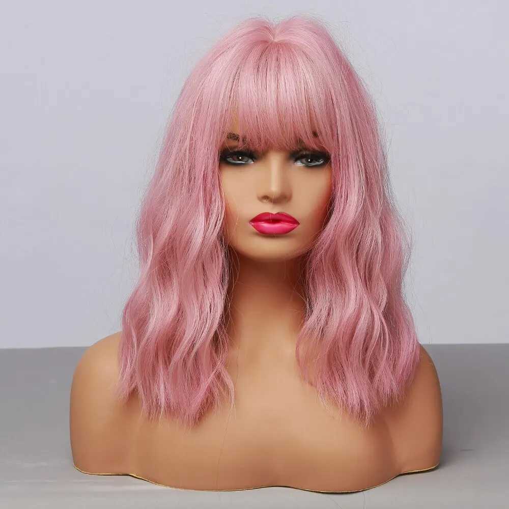 Pelucas sintéticas HAIRCUBE Peluca sintética ondulada con flequillo Pelucas cortas Bob de color rosa Peluca rizada ondulada hasta los hombros Peluca de cosplay Peluca colorida diaria 240328 240327