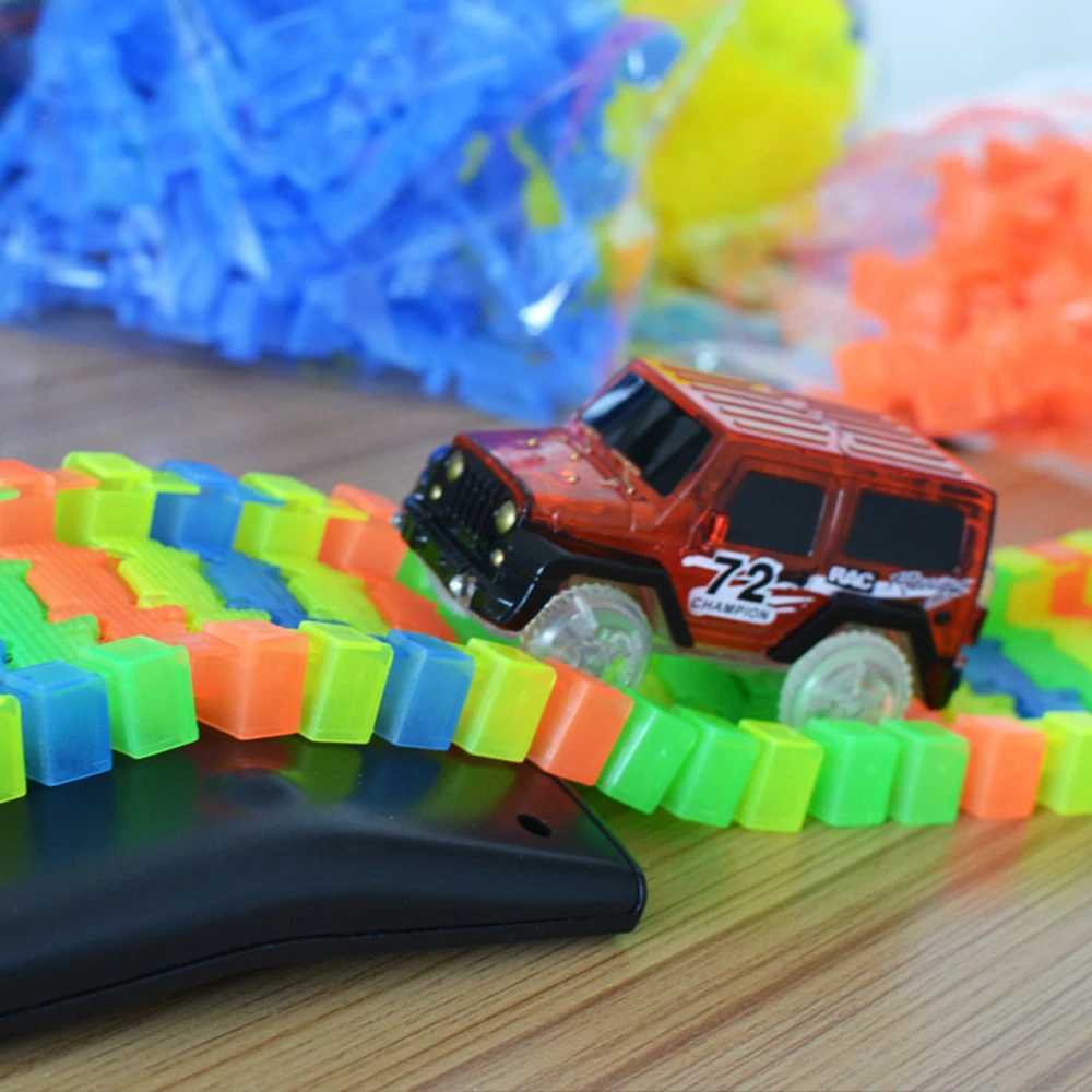 Diecast Model Cars ZK30 Magical Flexible Track Car Toys Racing Bend Rail With Flashing Lights DIY Funny Creative Toys Gifts For Kids Blue/ RedL2403