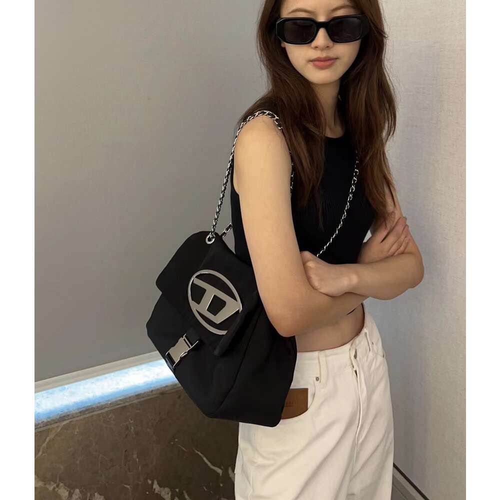 Cheap Wholesale Limited Clearance 50% Discount Handbag Black Chain Bag Womens Shoulder High-end and Large Capacity Oxford Cloth Sweet Cool Spicy Girl Ding Dang Tote
