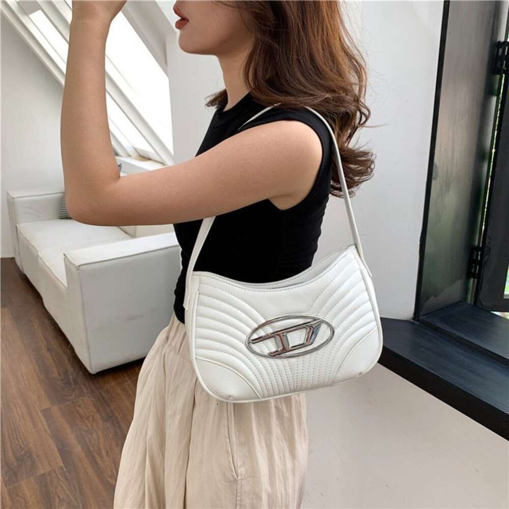 Cheap Wholesale Limited Clearance 50% Discount Handbag Summer New Single Shoulder Bag for Women Small Market Urban Simple Fashionable and Cute Underarm Womens