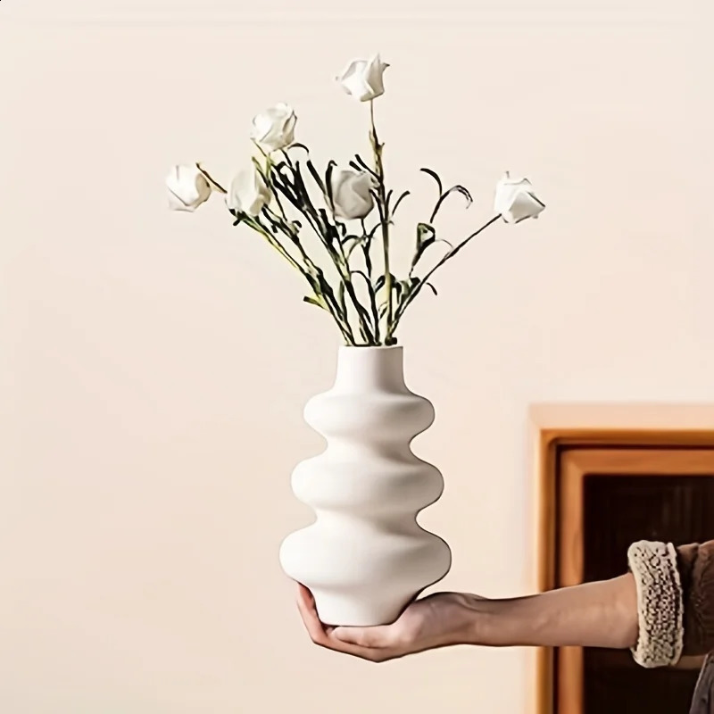 Beige Ceramic Vase Set 2 Moderna heminredningar Nordiska minimalistisk stil Vågig linje Vas för vardagsrumskontor Dekoration 240311