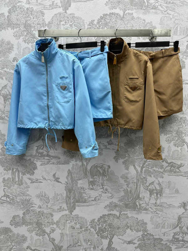 Женские брюки-двойки, дизайнерские, ранняя весна, новинка Pra Nanyou Gaoding Lazy Yuan Su Feng Yang Qi, модные шорты на молнии с воротником-стойкой, комплект с шортами ZJYI