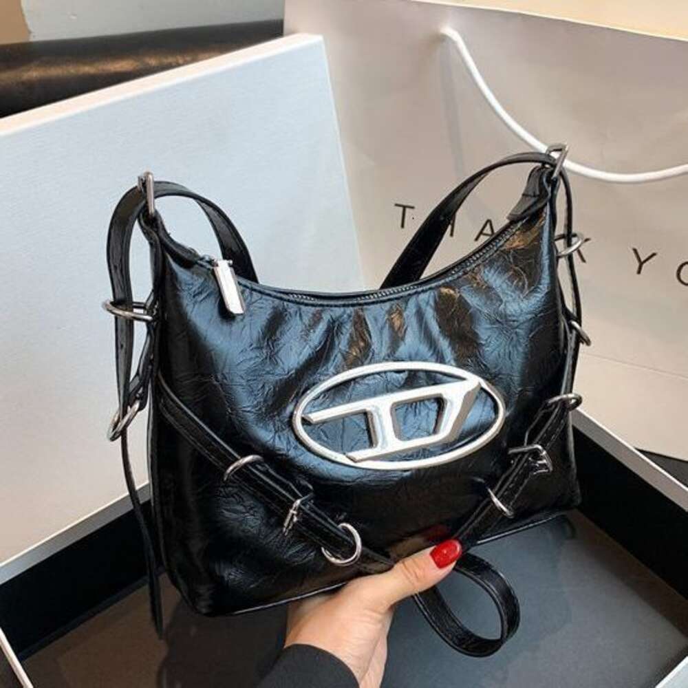 Cheap Wholesale Limited Clearance 50% Discount Handbag Hobo Bag Sier Underarm Female High-end Feeling Spicy Girl Style Jingle Shoulder Versatile