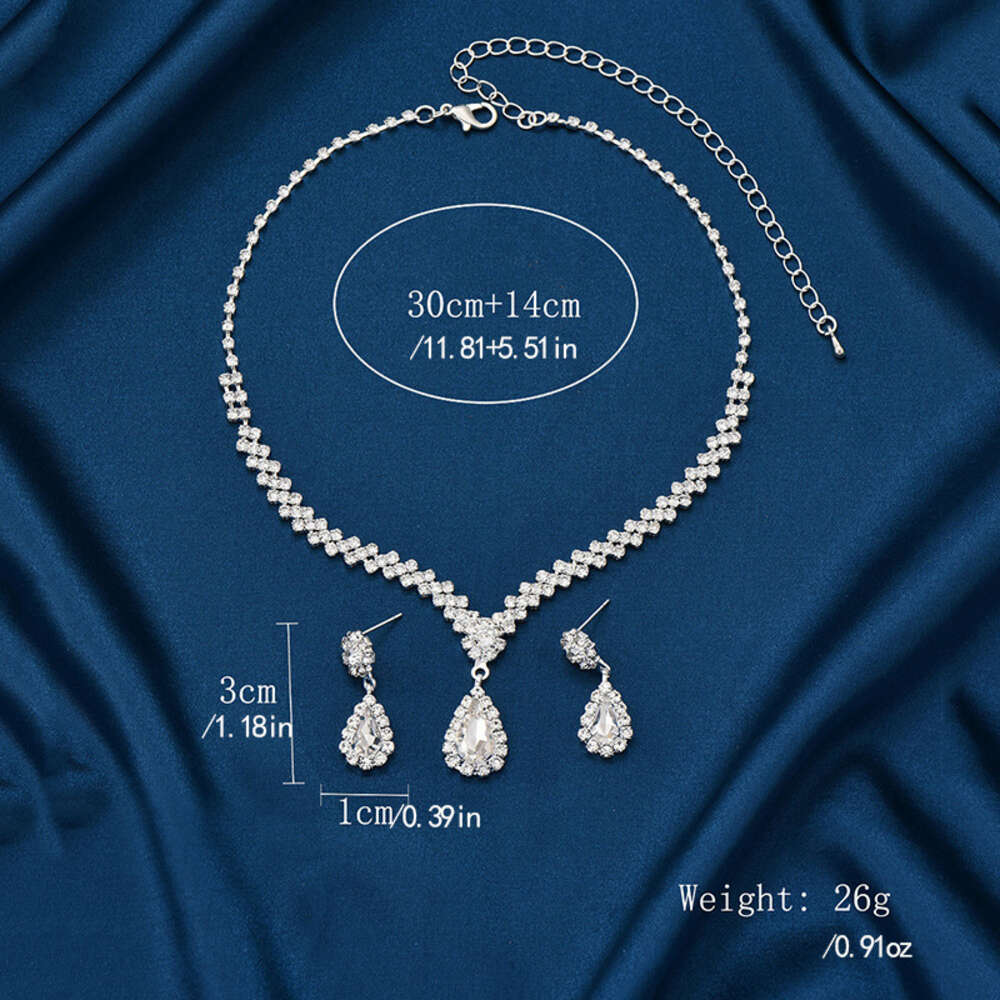Set di orecchini e braccialetti con collana di diamanti e acqua in stile cinese alla moda le donne