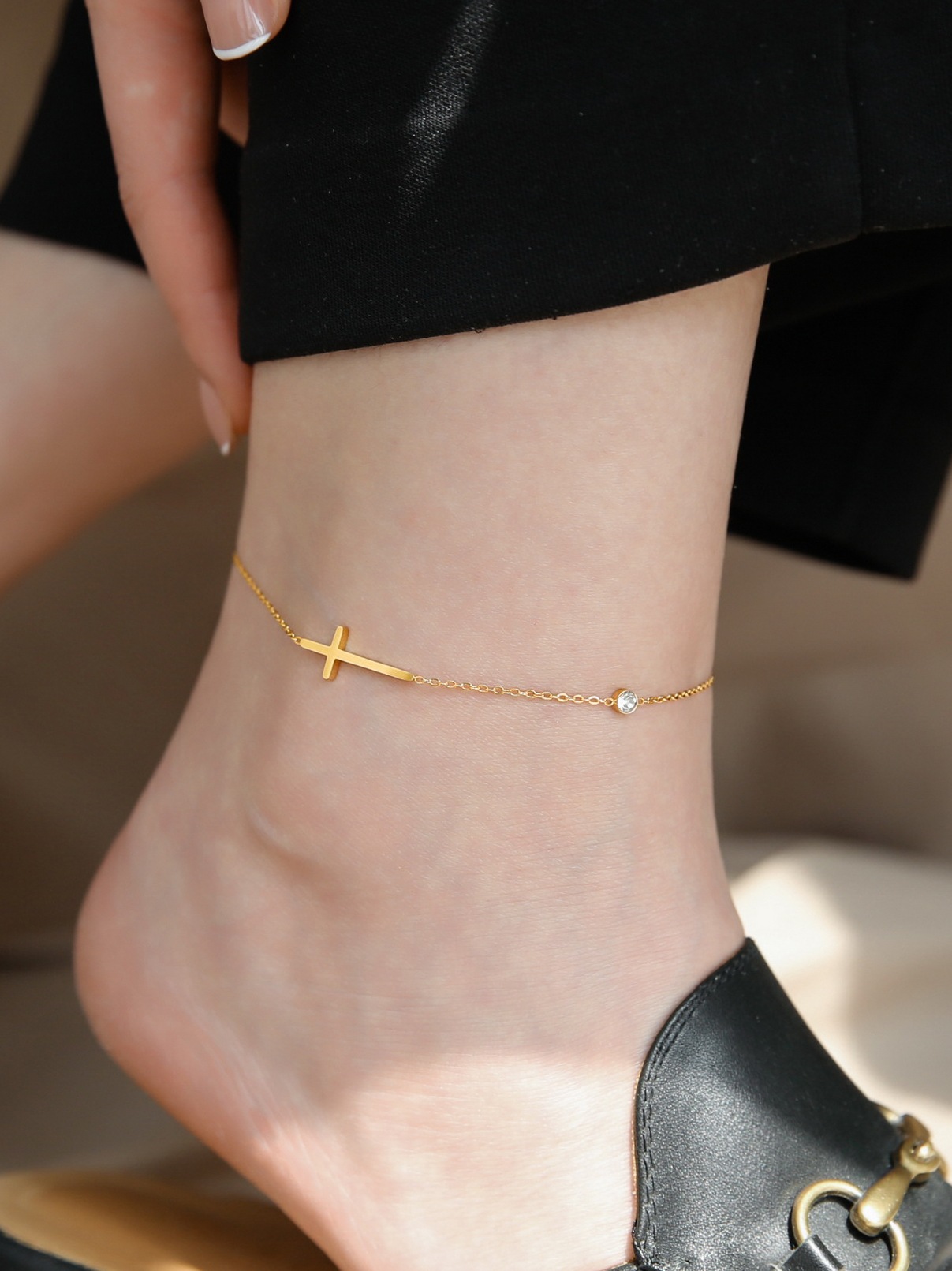 Cadena tobillera de cristal con cruz de oro de 18 quilates Ins para joyería de verano para mujer