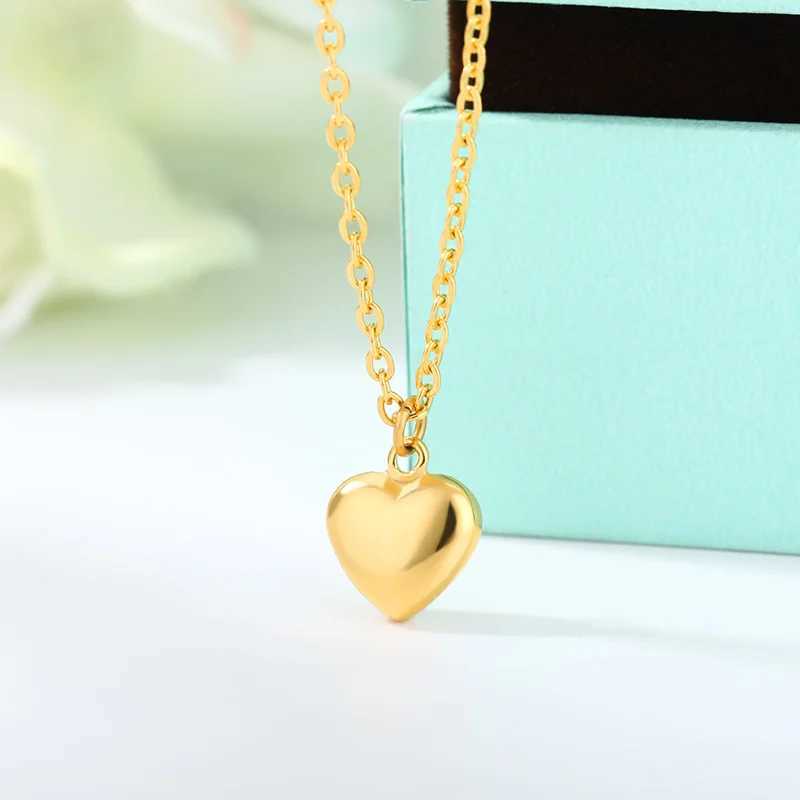 Pendant Necklaces Fashion Necklaces 2022 Woman Stainless Steel Love Heart Pendant Necklaces Virgin Girls Jewelry Rose Gold Color Chain LinkL24