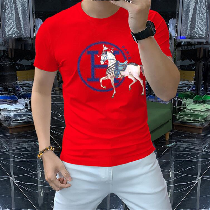 2024 Novo Estilo Luxo Mens Designers Camiseta Homem Mulheres Camiseta com Letras Hot Drill Mangas Curtas Camisas de Verão Homens Soltos Tees Tamanho Asiático M-4XL