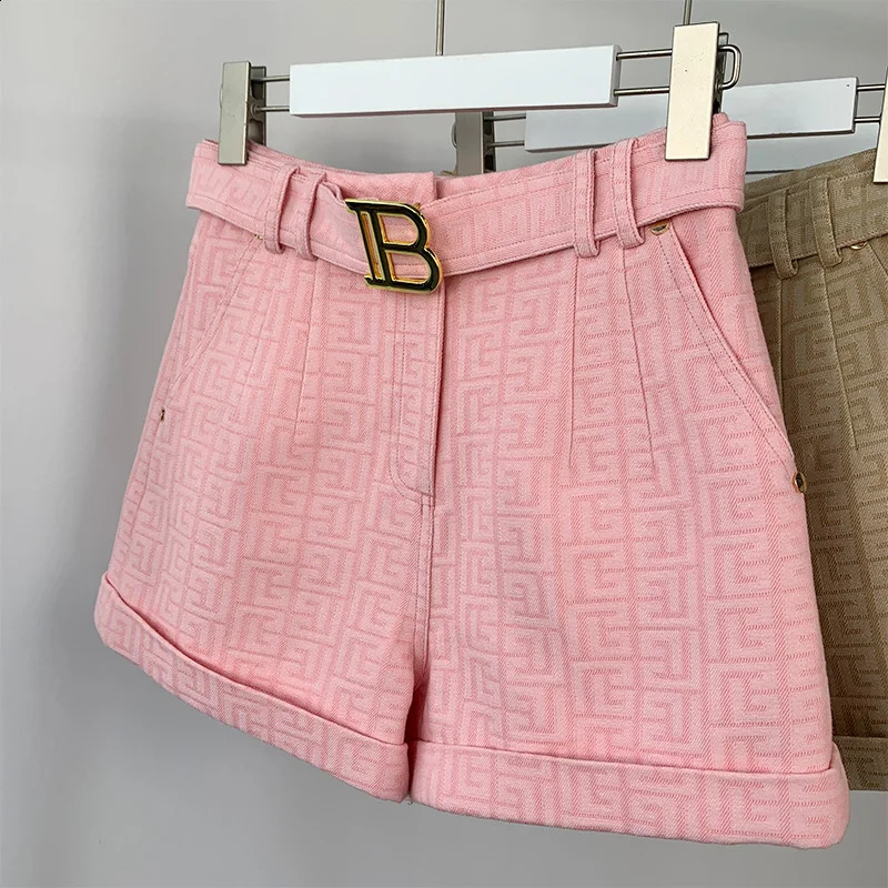 JUNE LIPS Mode Sommer 4 Farben für Option Rosa Schwarz Weiß Beige Textur Gewaschene Denim-Shorts Frauen Mit Gürtel Großhandel 240304