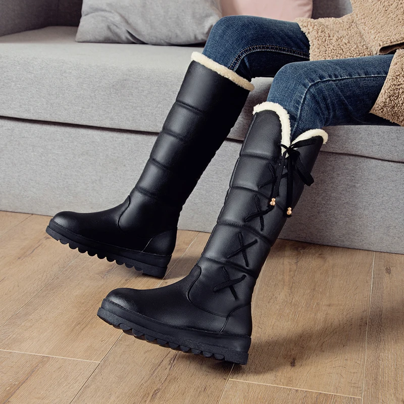 Botas elegantes mulheres brancas botas neve moda moda conforto de forma grossa plataforma quente e quente botas de pelúcia de inverno mulher plana com botas de sapatos 3443