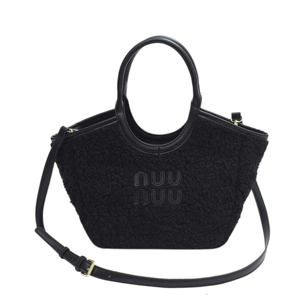 Ucuz toptan sınırlı açıklık% 50 indirim çanta sonbahar ve kış yeni kuzu yün bag çok yönlü çanta büyük kapasite stili peluş crossbody