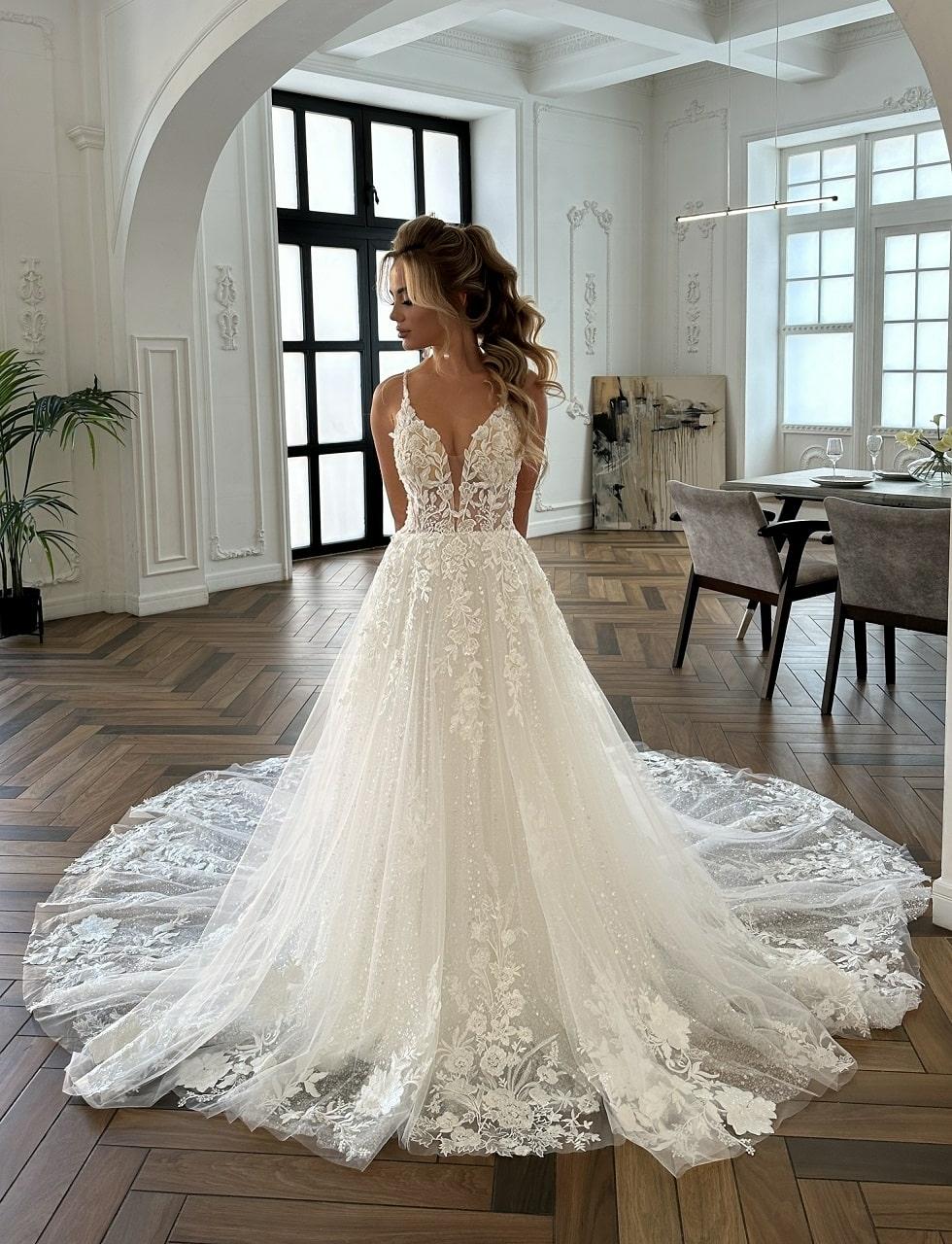 Elegant Sparkly Lace Deep V Neck Spaghetti Straps A-Line Wedding Dress Backless Embroidery Appliques Bridal Gowns can be customized