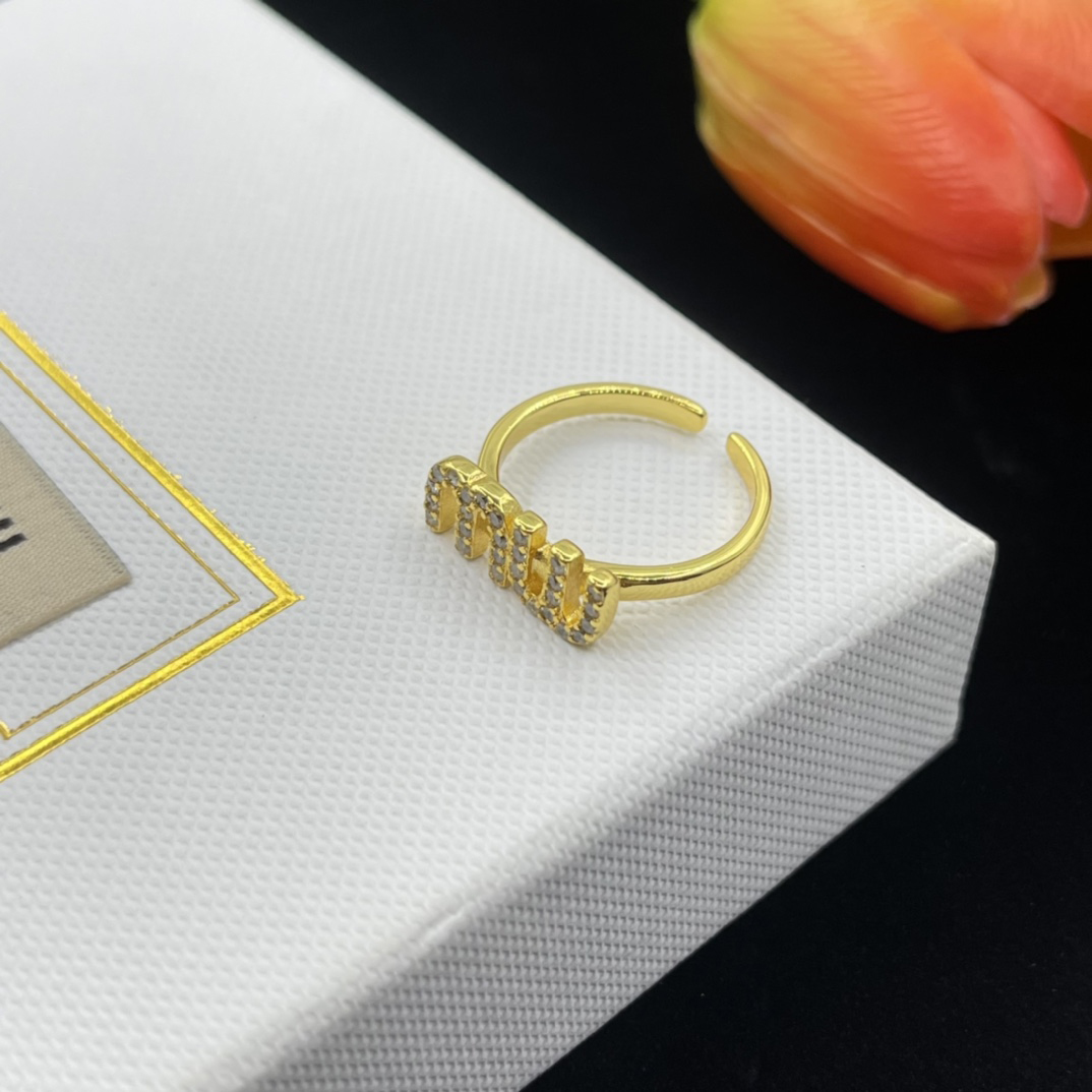 디자이너 반지 고급 편지 글래머 여성 오픈 반지 무료 크기 조정 비 알레르기 재료 발렌타인 데이 선물