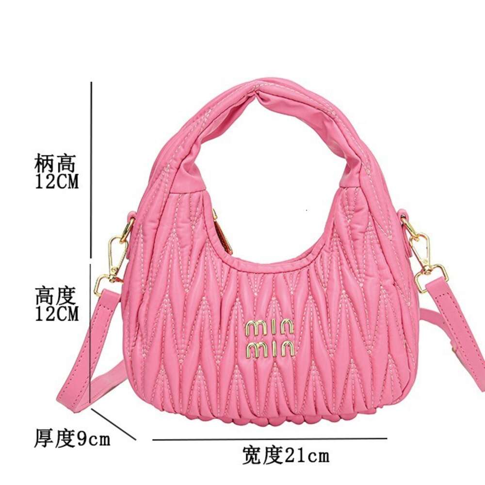 Pas cher en gros liquidation limitée 50% de réduction femmes sacs sac à main maison même sac nuage plissé mode broderie rhombique boulette sac à main une épaule