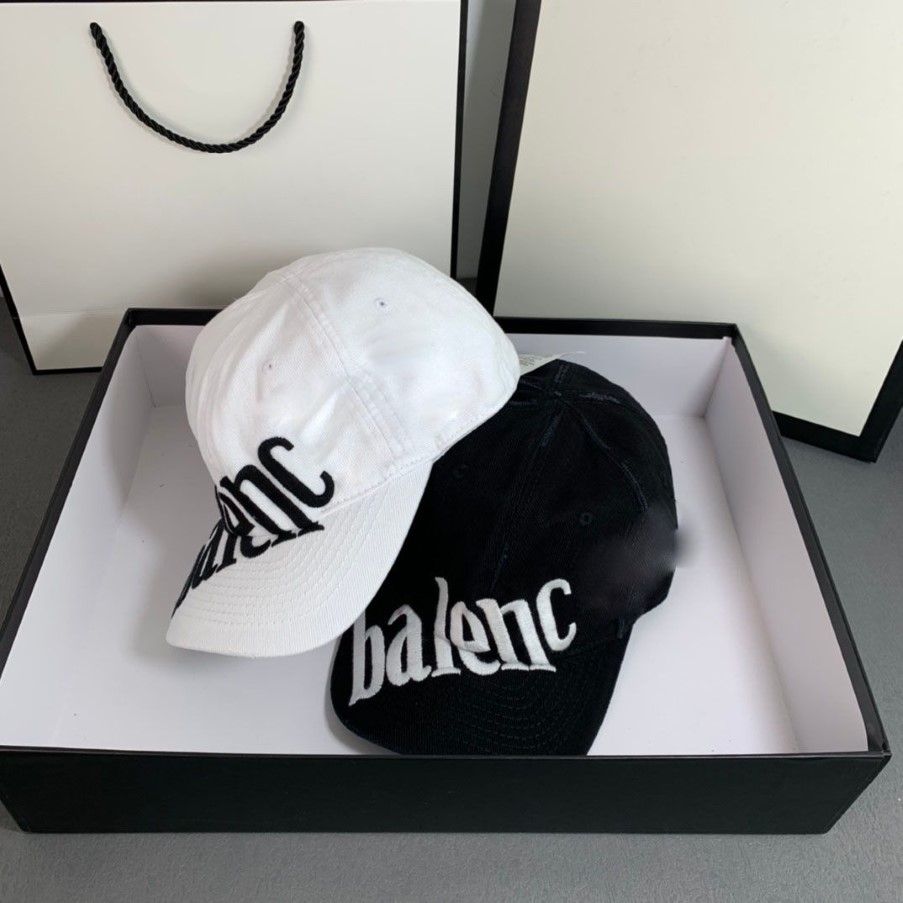 Casquettes de balle Femmes Hommes Summer Designer Casquette Couple Coton Lettres de couleur unie Voyage en plein air Hat215U