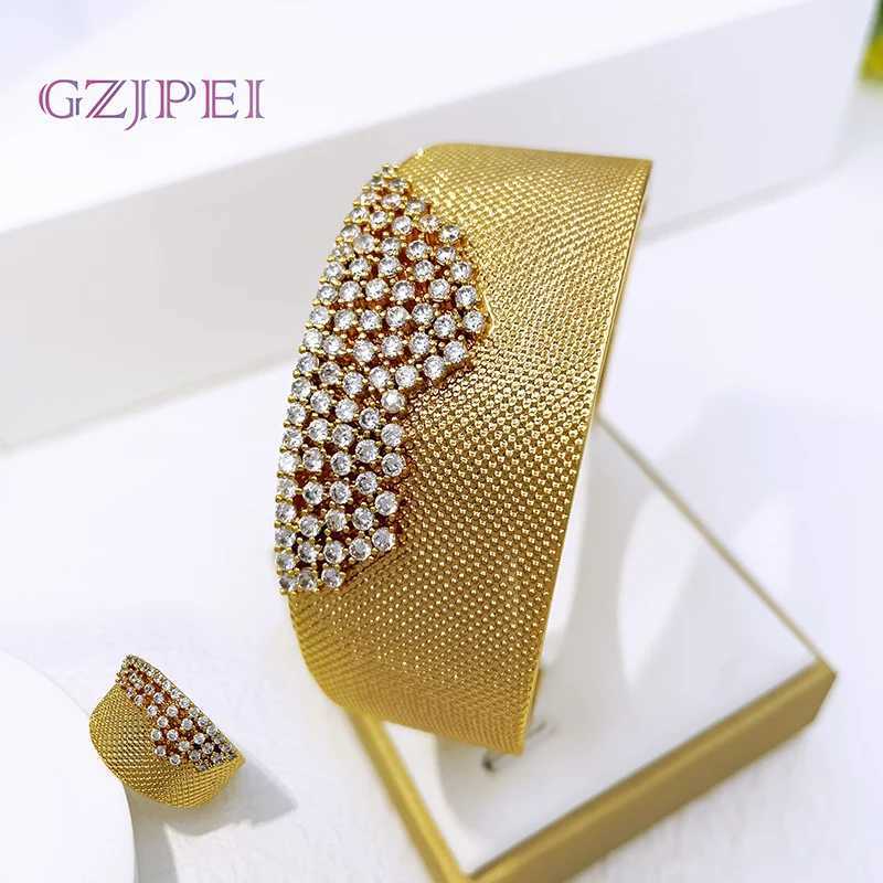 Bracelet Dubai Cuff Bracelet Femmes 18K Plaqué Or Bracelet Bague Bijoux De Luxe Cuivre Zircon Cristal Accessoires De Fête Cadeau De Mariage 240319