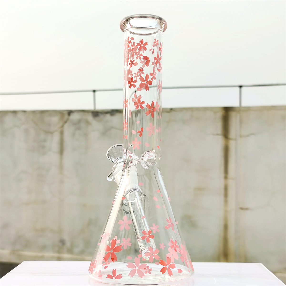 10 pouces bécher en verre Bongs Sakura variété rose Heady Bong narguilé Traingle plates-formes pétrolières barboteur conduite d'eau Bong tabac fumer tuyaux de fumée Bongs 14mm bol