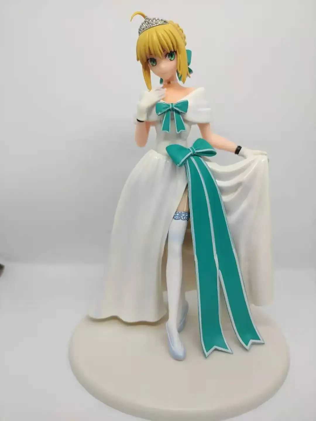 Anime Manga Emiya Shirou figurines jeu Anime Tohsaka Rin sabre Altria Pendragon robe formelle fille modèle garage ensembles PVC jouet cadeaux de Noël 240319