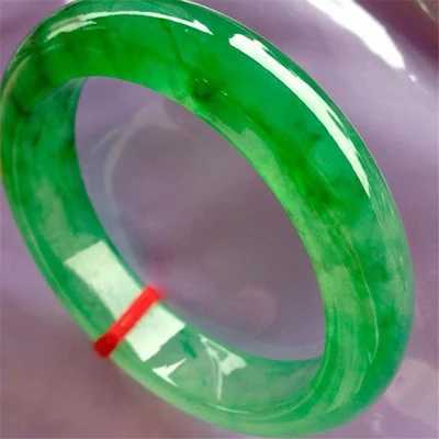 Bangle Natural Jewelry Myanmar Jadeit Real Jades Armband Ice Green Armband Elegant Princess Jewelry Skicka mamma för att skicka tjej 240319