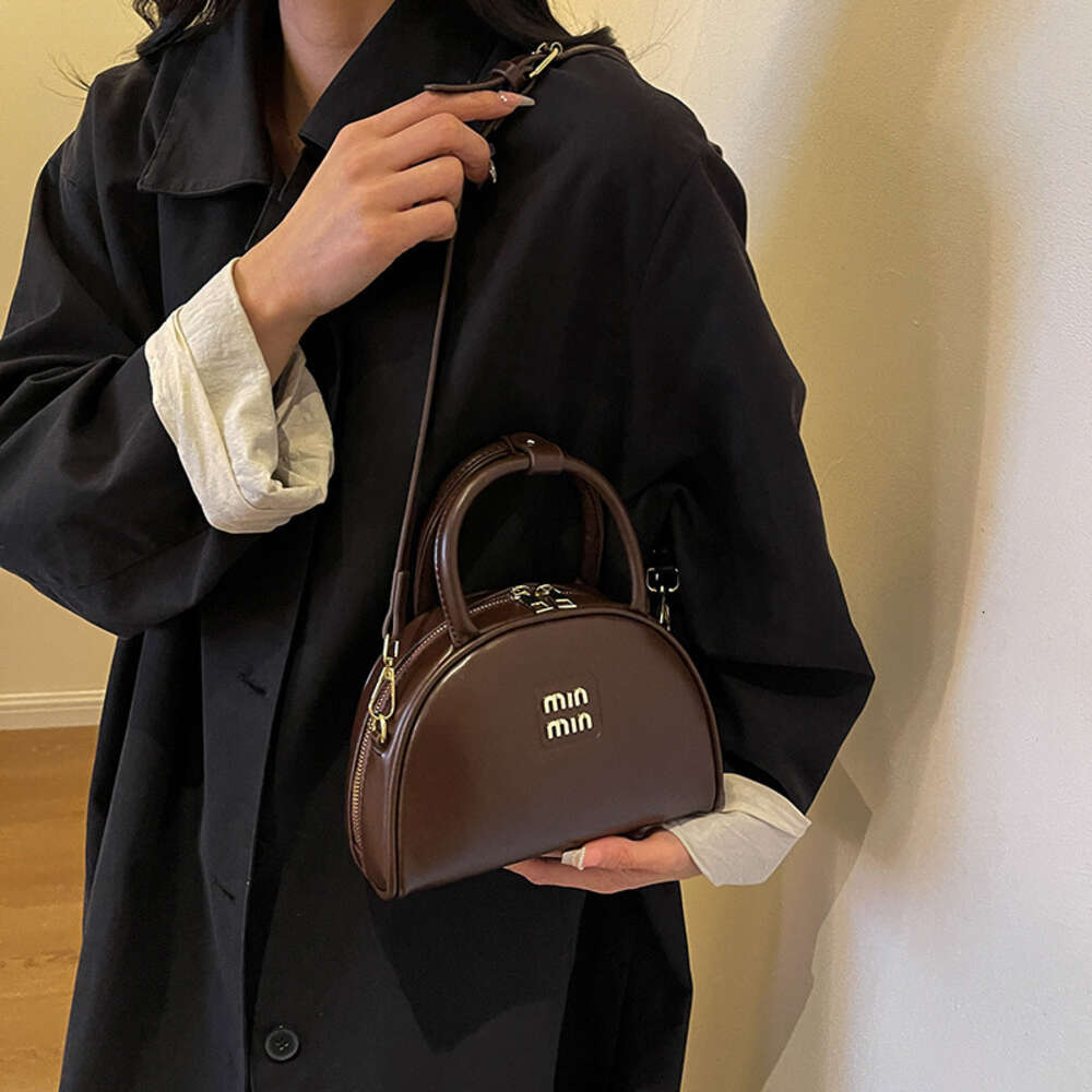 Cross-border Wholesale Fashion Brand Handbags Womens Crossbody Bag New Autumn and Winter Dign Single Shoulder High-end Feel Handheld Shell