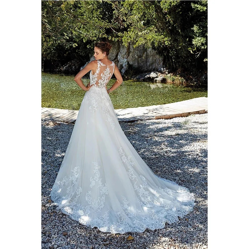 Sexy Illusion Back A Line Wedding Dresses 2021 Fashion Lace Appliqued Sweep Boho Garden Plus Size Robes DeYD